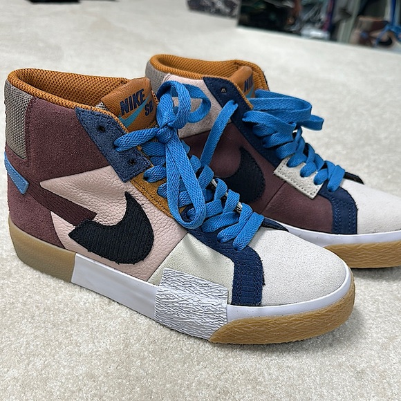 Nike SB Blazer Mid Mosaic - Wine Blue Pink - DA8854-600 Never worn. No box - Picture 1 of 10